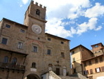 Farmhouse in Tuscany with swimming pool. Agriturismo in Valtiberina