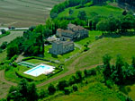 Farmhouse in Tuscany with swimming pool. Agriturismo in Valtiberina