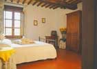 Farmhouse in Tuscany with swimming pool. Agriturismo in Valtiberina