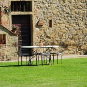 agriturismo-anghiari-in-toscana-con-ampio-giardino-7