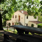 agriturismo-con-area-pic-nic-in-toscana