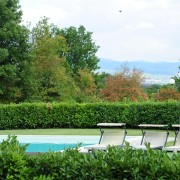 agriturismo-con-piscina-e-solarium-in-toscana