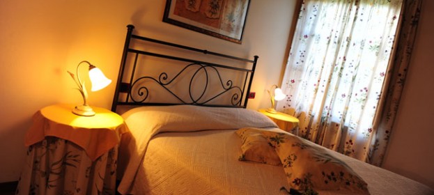 The rooms of the Sasso farmhouse at Anghiari, in traditional tuscan style