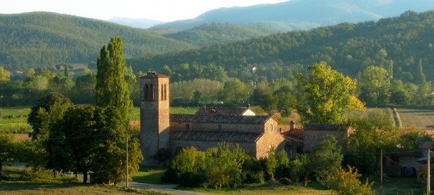 Valtiberina Toscana: tiber valley near Arezzo, undiscovered part of Tuscany on the border between Umbria and Marche