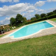 piscina-agriturismo-anghiari