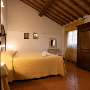 camera-matrimoniale-granaio