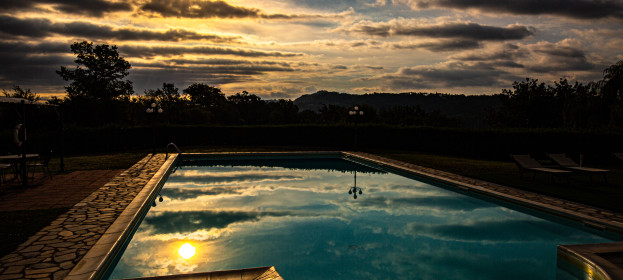 Agriturismo con piscina in Toscana, ad Anghiari: relax con vista panoramica sulla campagna toscana