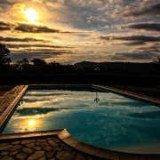 piscina-tramonto